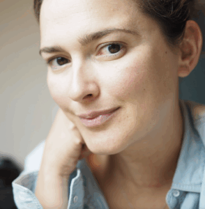 Portrait d'Emilie Drouin, spécialiste en Slow Communication en France et en Suisse Romande